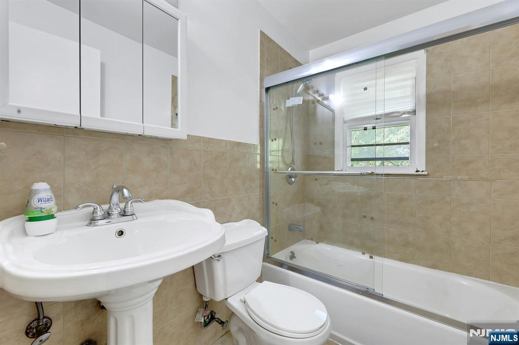20 Bluehill Road