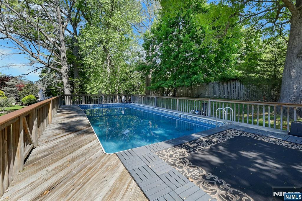 20 Bluehill Road