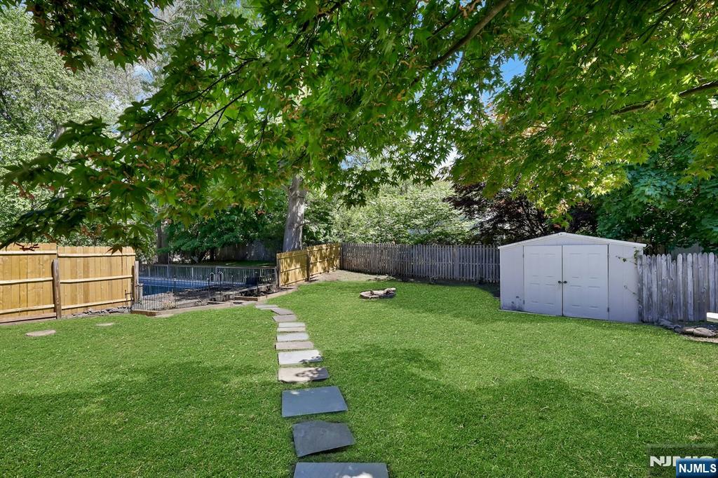 20 Bluehill Road