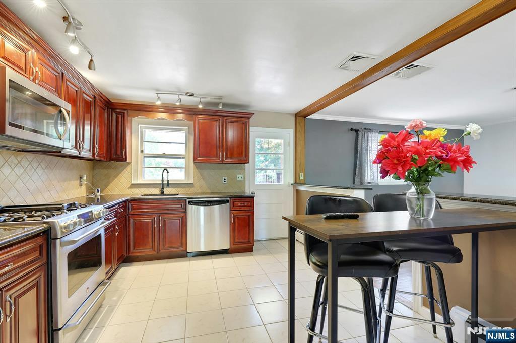 20 Bluehill Road