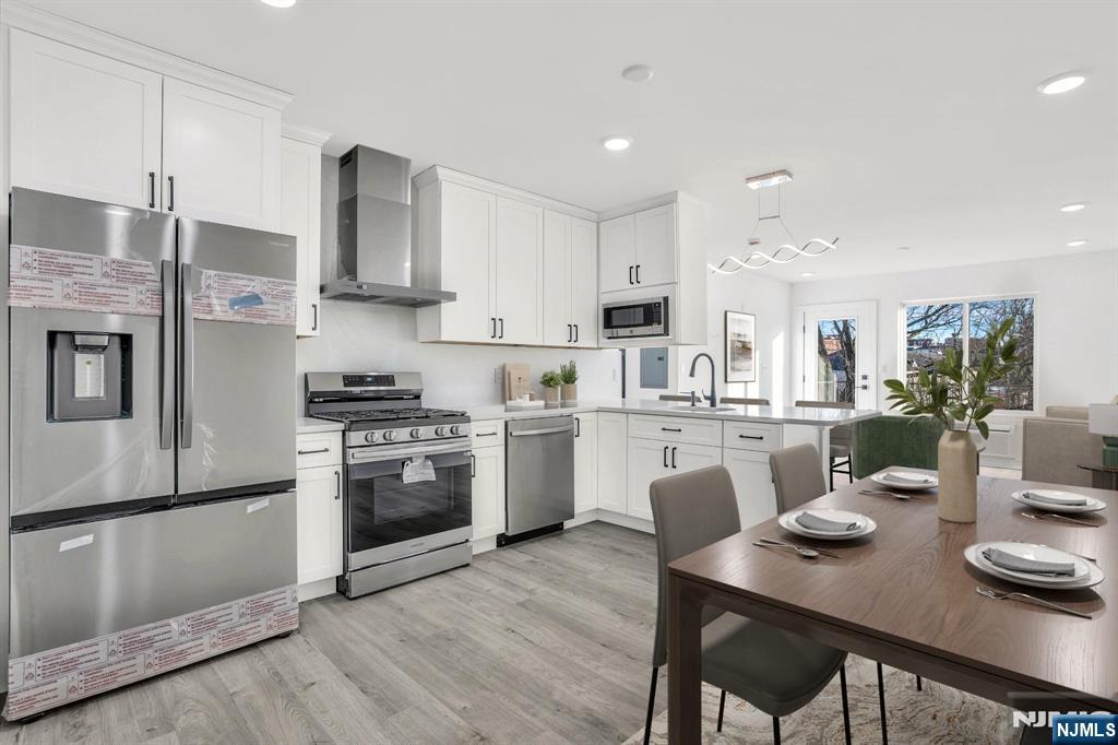 2601 Jane Street 302