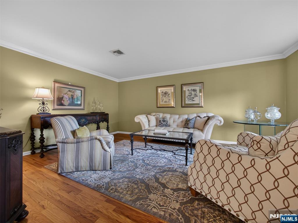 607 Poplar Road
