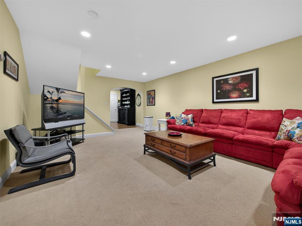 607 Poplar Road