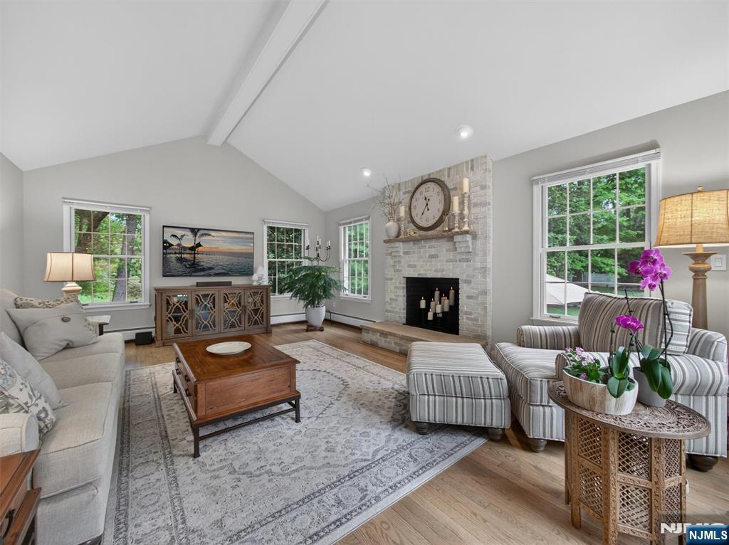 607 Poplar Road