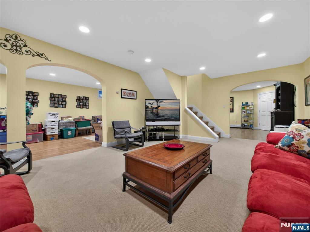 607 Poplar Road