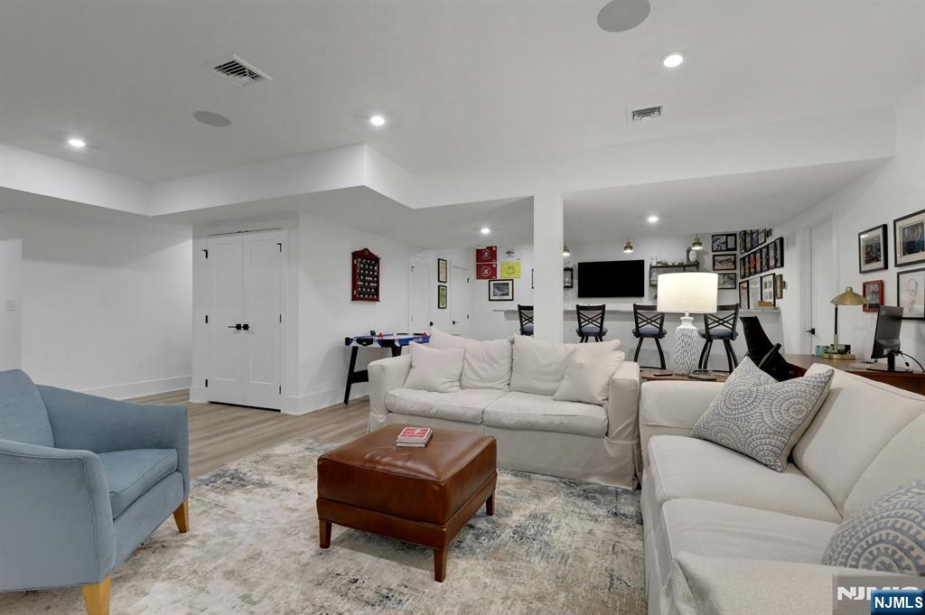 111 Woodmont Circle