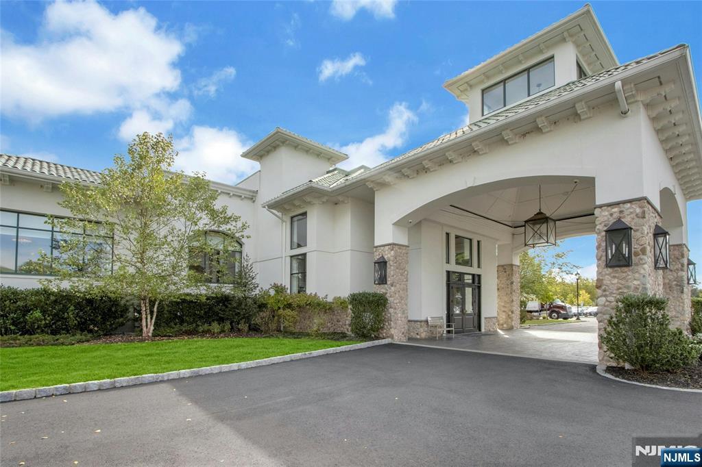 111 Woodmont Circle