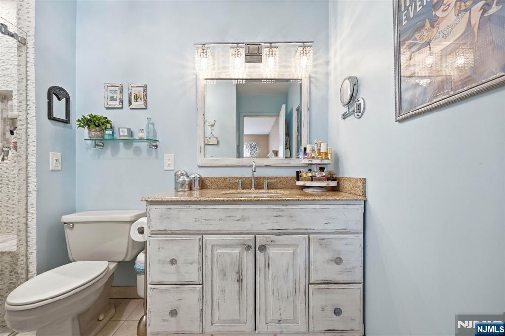 219 Pond Terrace 2B