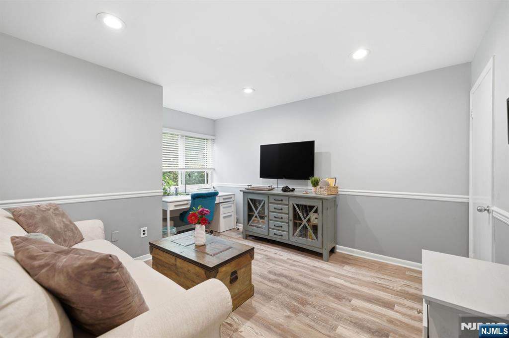 219 Pond Terrace 2B