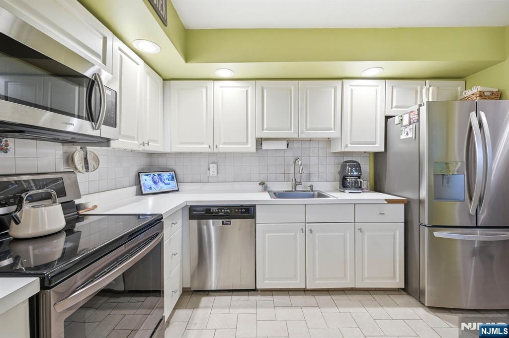 219 Pond Terrace 2B