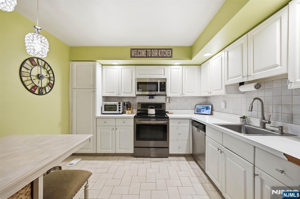 219 Pond Terrace 2B