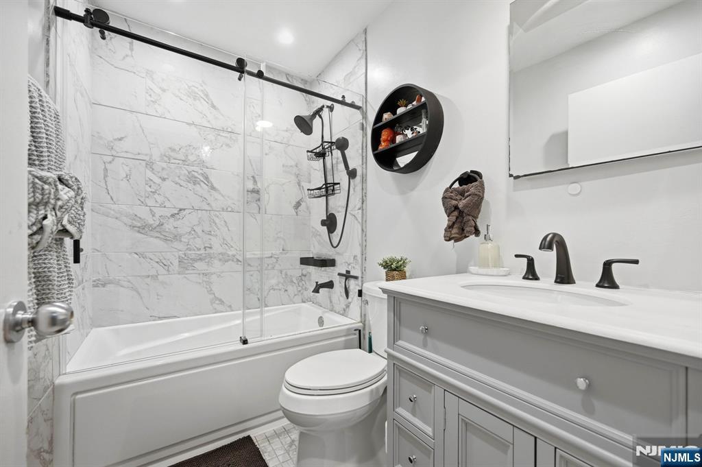 219 Pond Terrace 2B