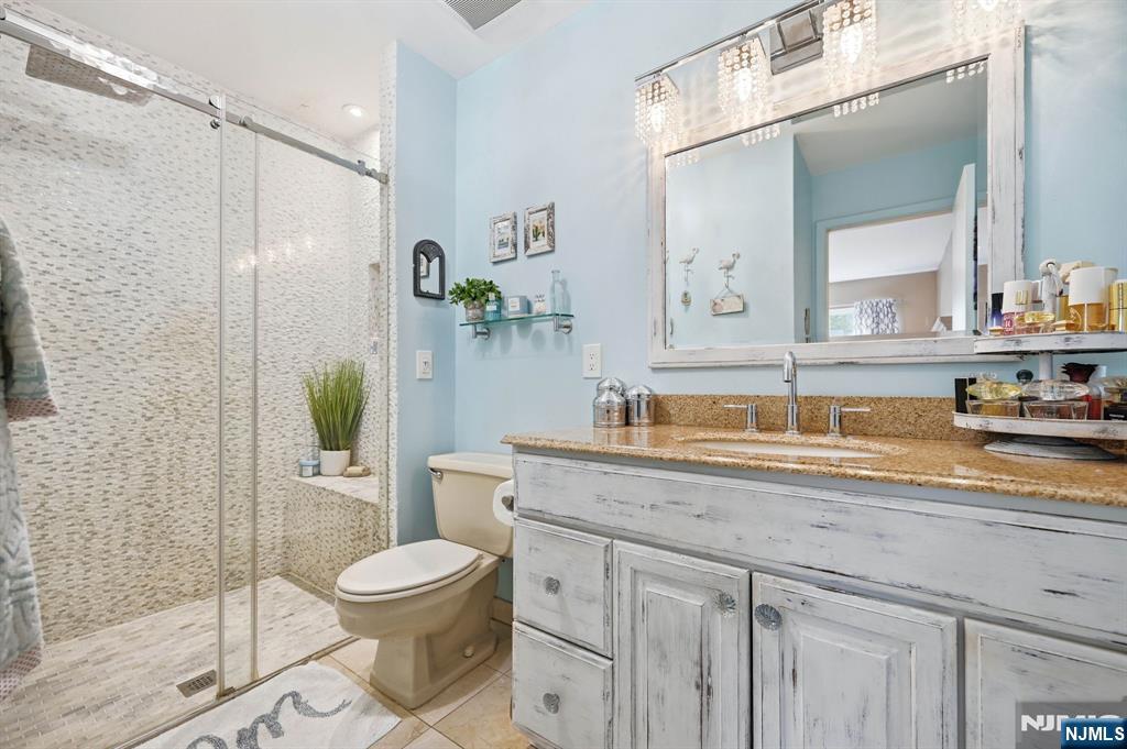 219 Pond Terrace 2B