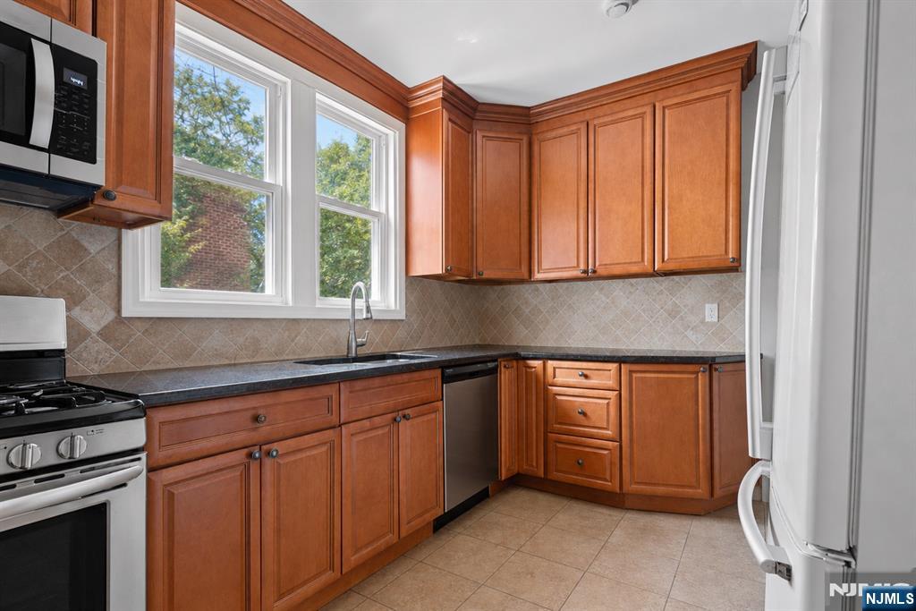 6119 Tyler Place