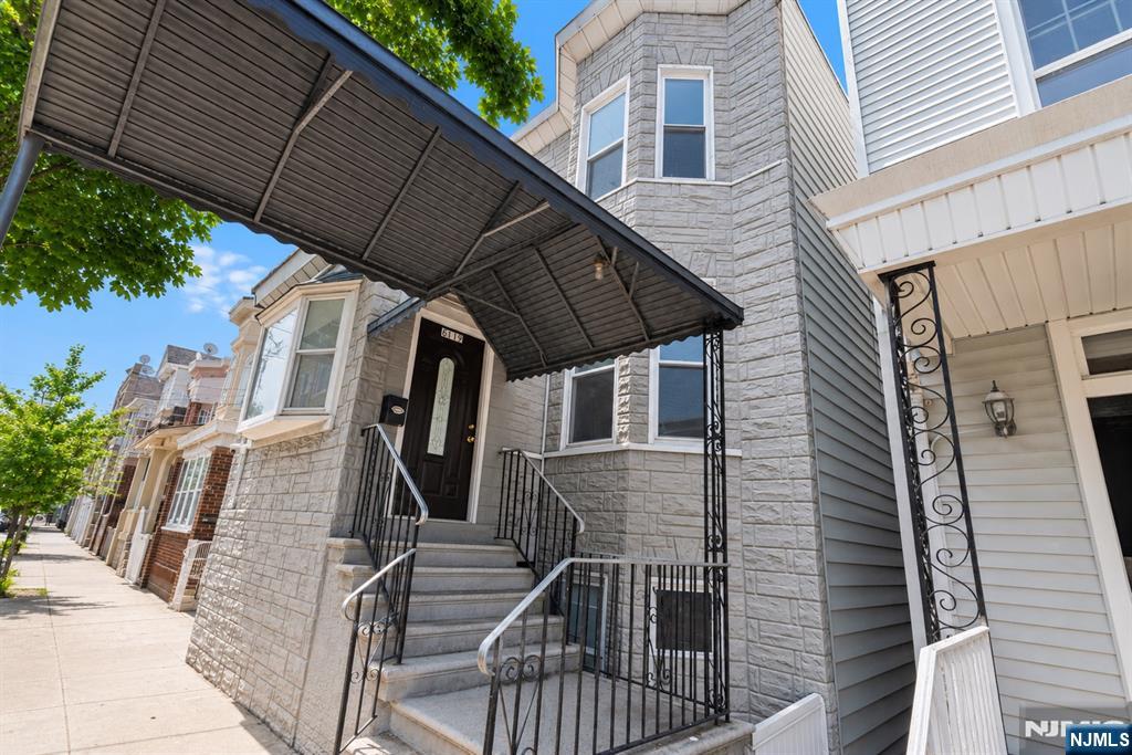 6119 Tyler Place