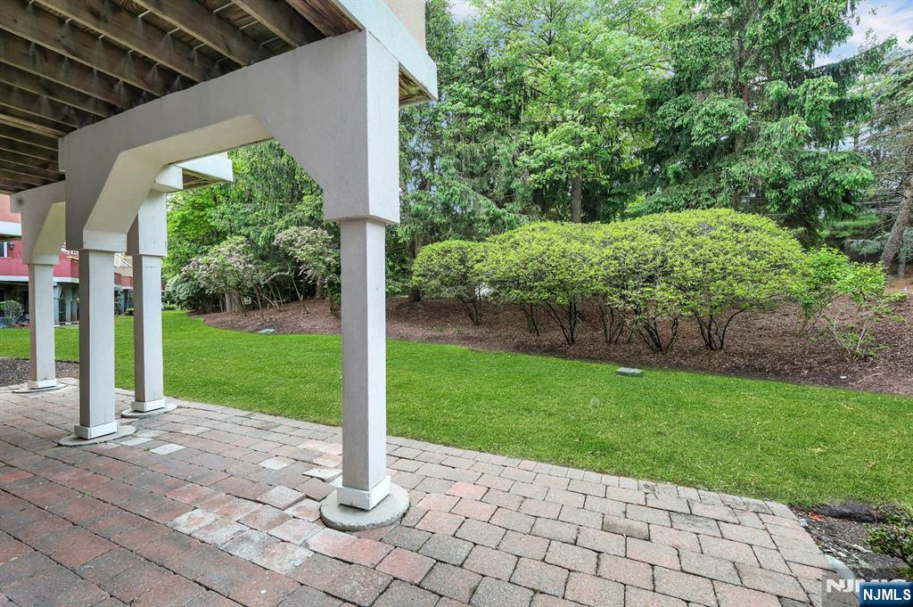 110 Winding Creek