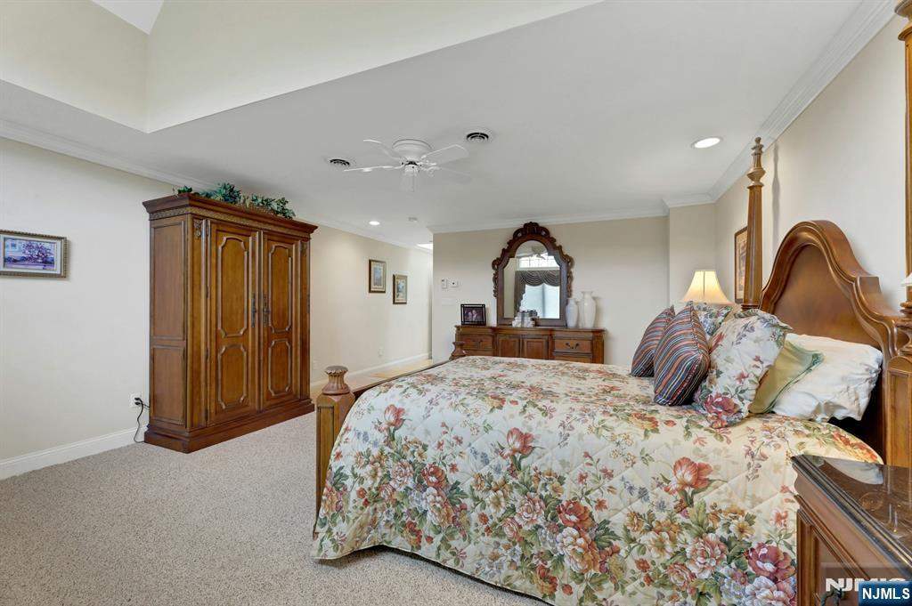 110 Winding Creek