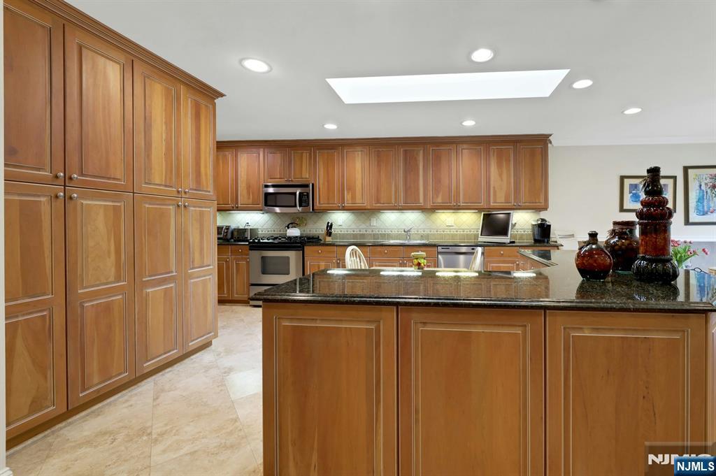 110 Winding Creek