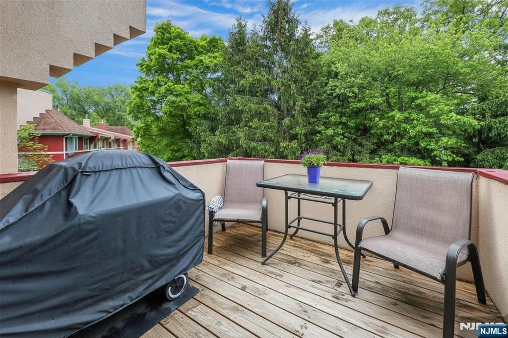110 Winding Creek