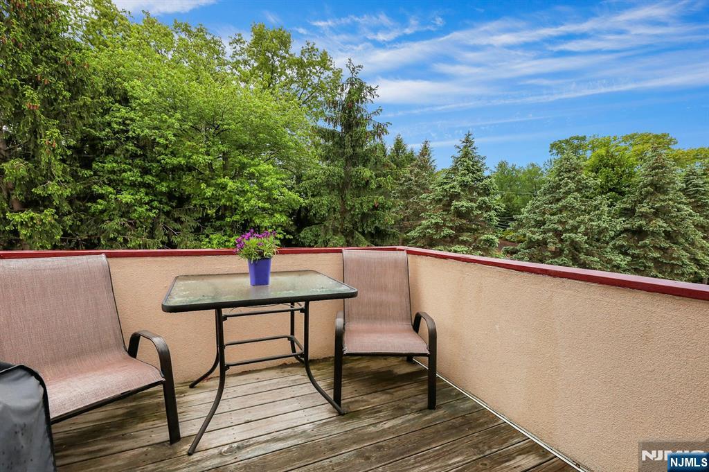 110 Winding Creek