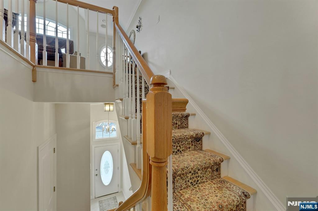 110 Winding Creek