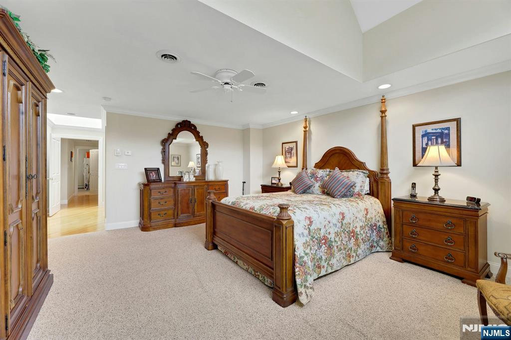 110 Winding Creek