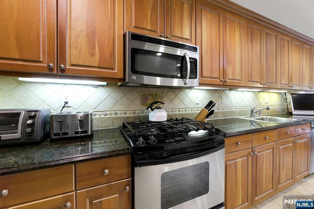 110 Winding Creek