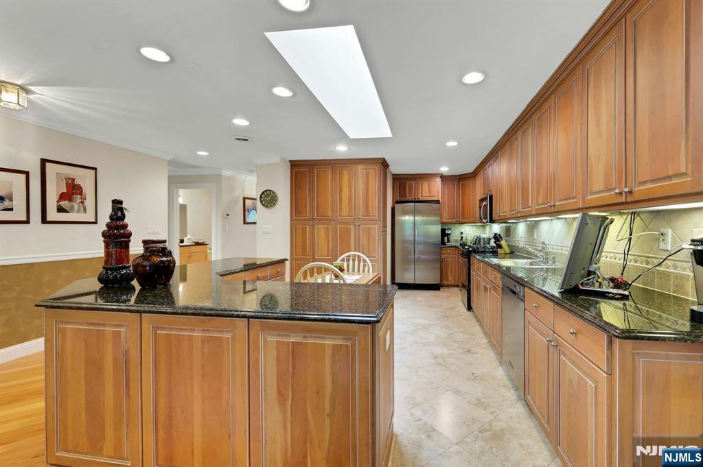 110 Winding Creek