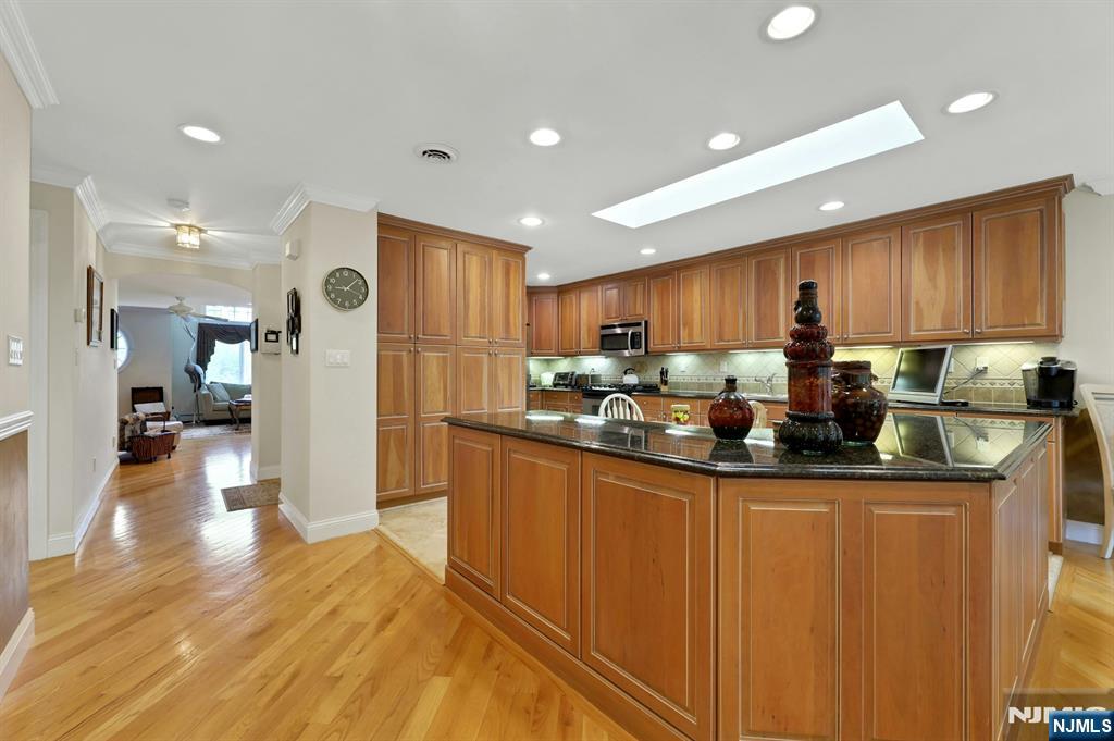 110 Winding Creek