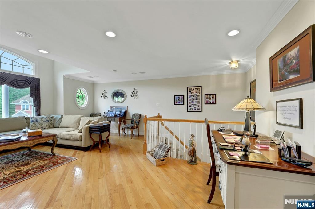 110 Winding Creek