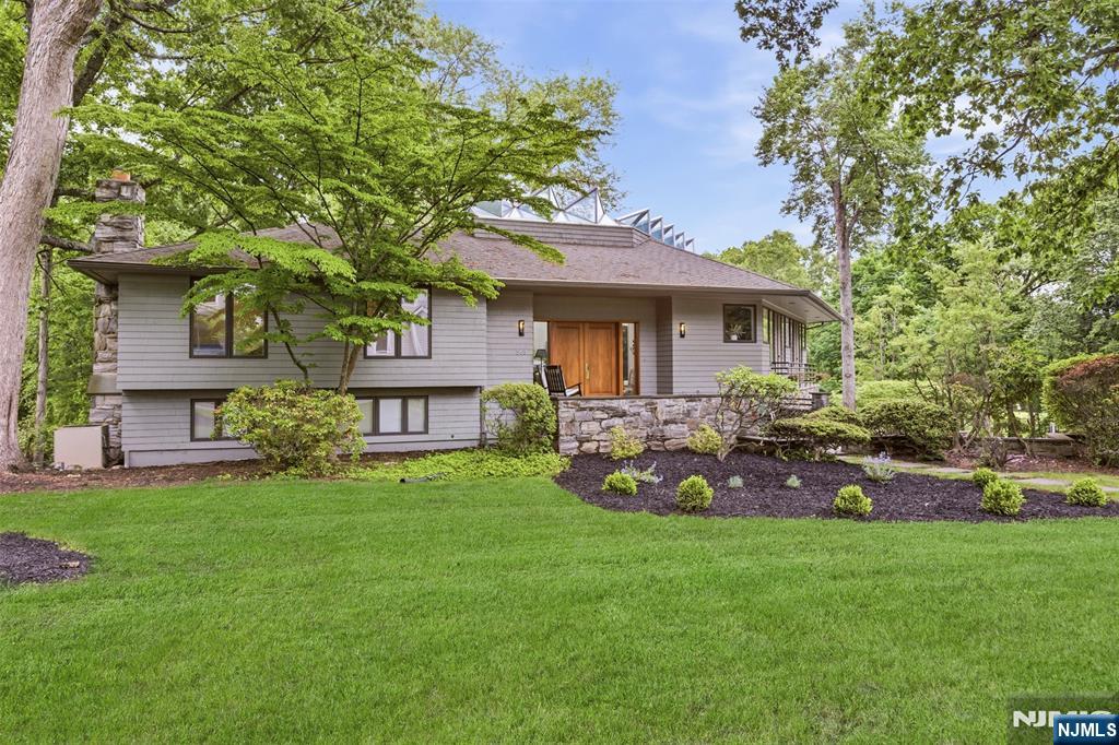 565 Green Lane