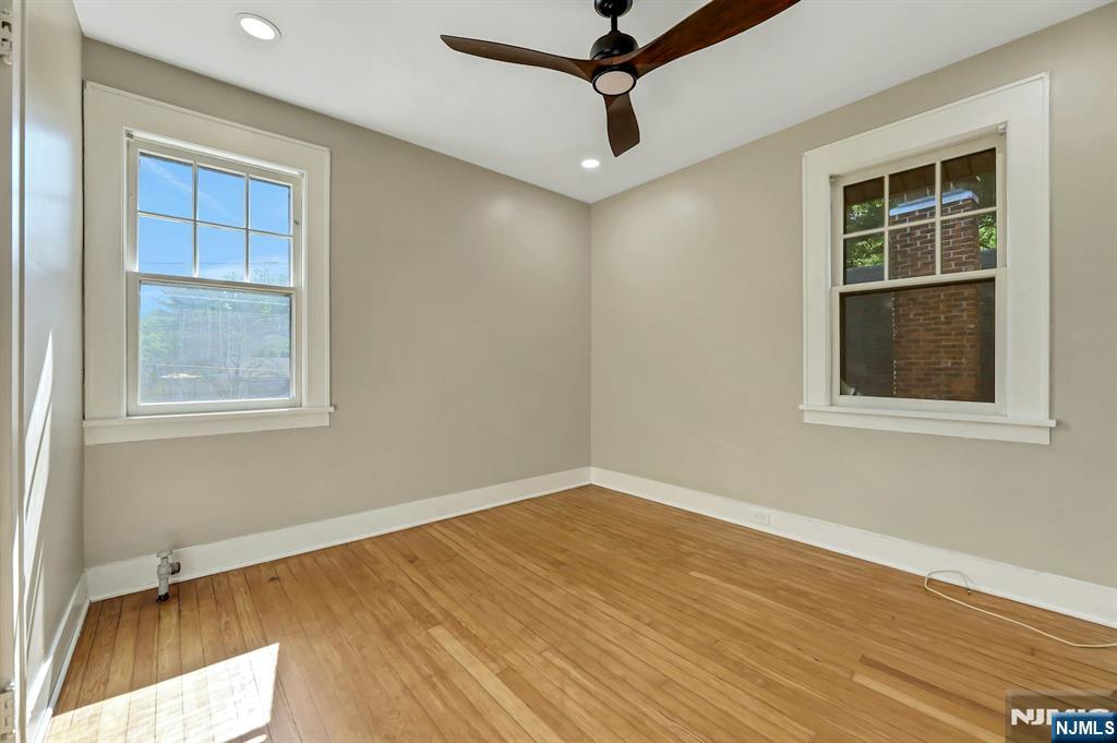 6 Colonial Court