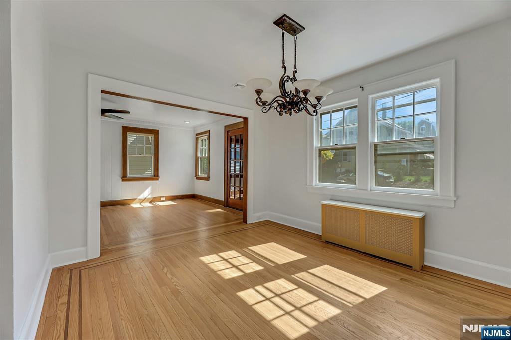 6 Colonial Court