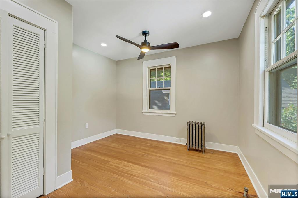 6 Colonial Court