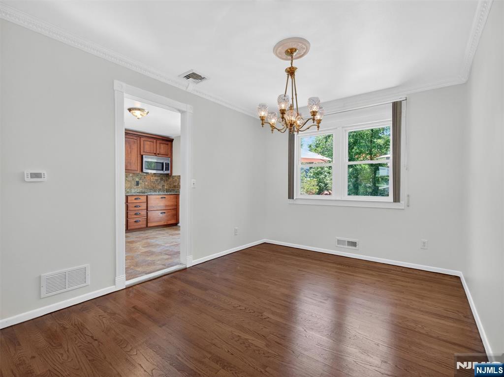 7 Willow Brook Road