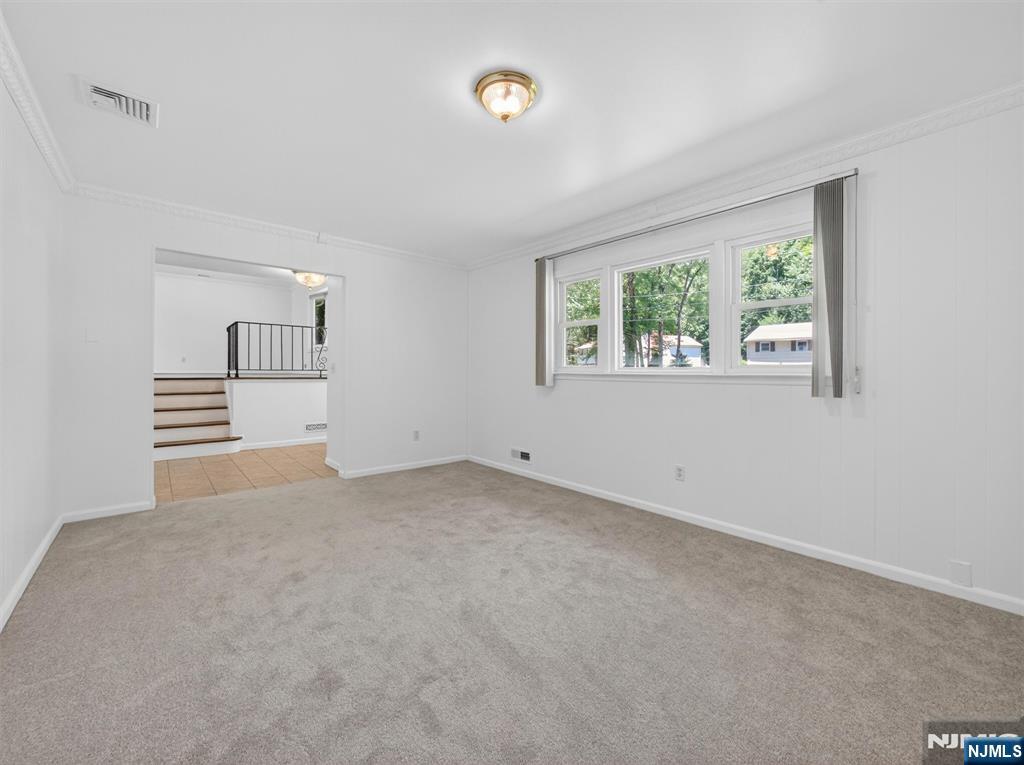 7 Willow Brook Road