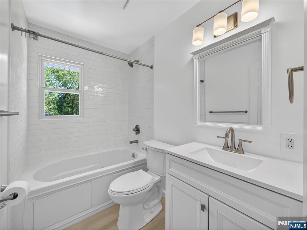 7 Willow Brook Road