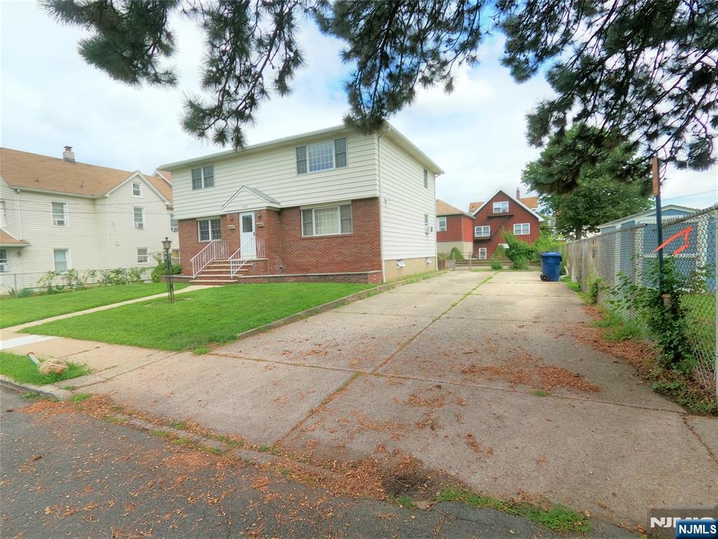404 Jackson Avenue
