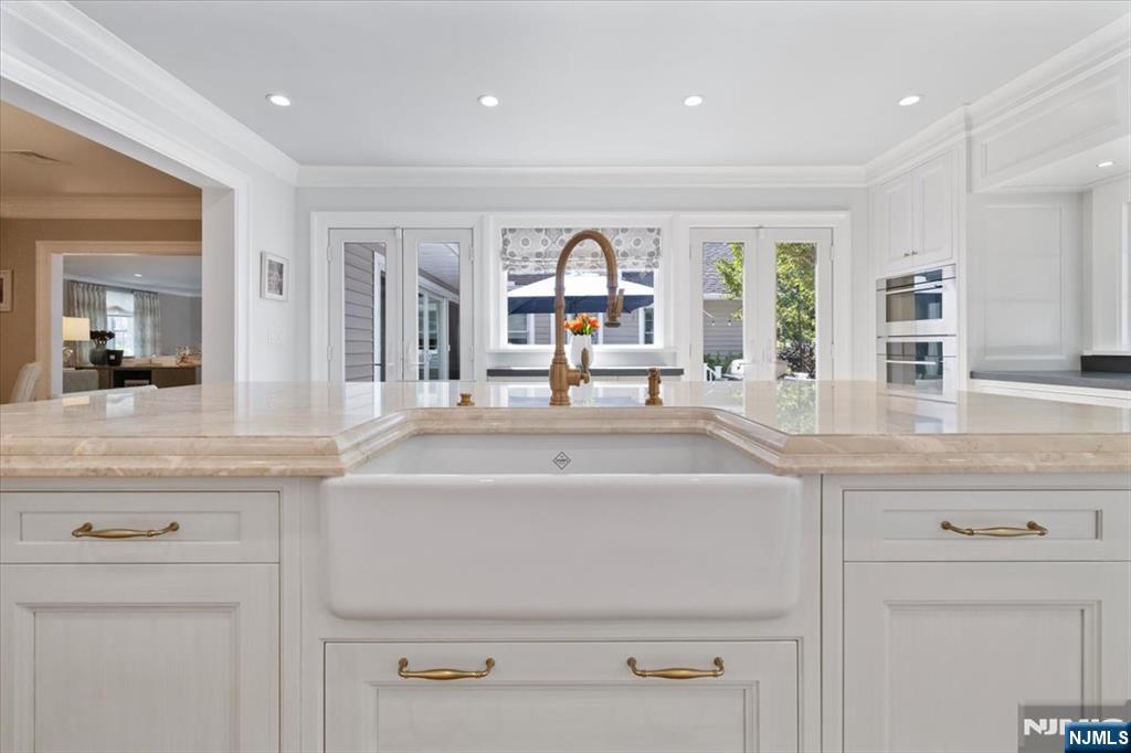 454 Hasbrouck Boulevard