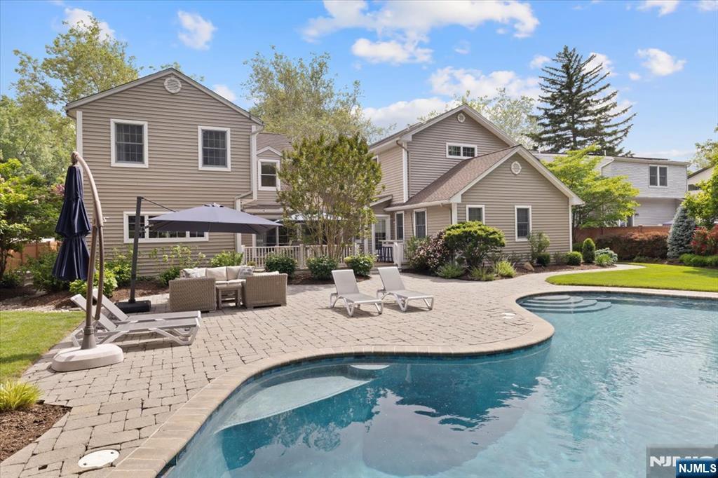 454 Hasbrouck Boulevard