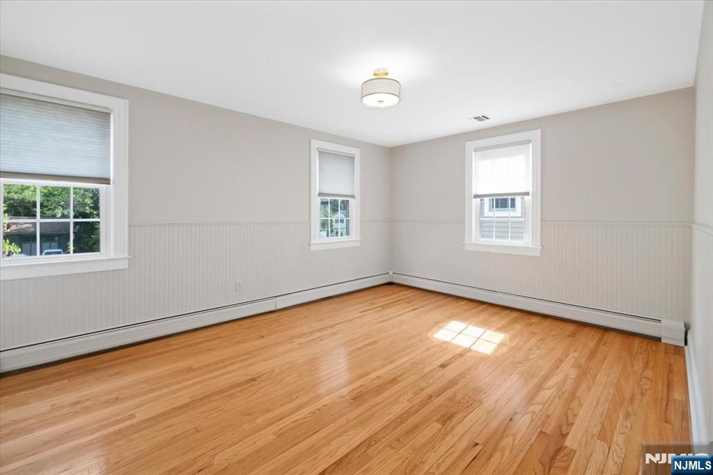 454 Hasbrouck Boulevard