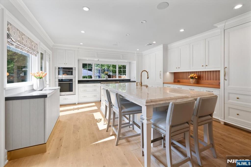 454 Hasbrouck Boulevard