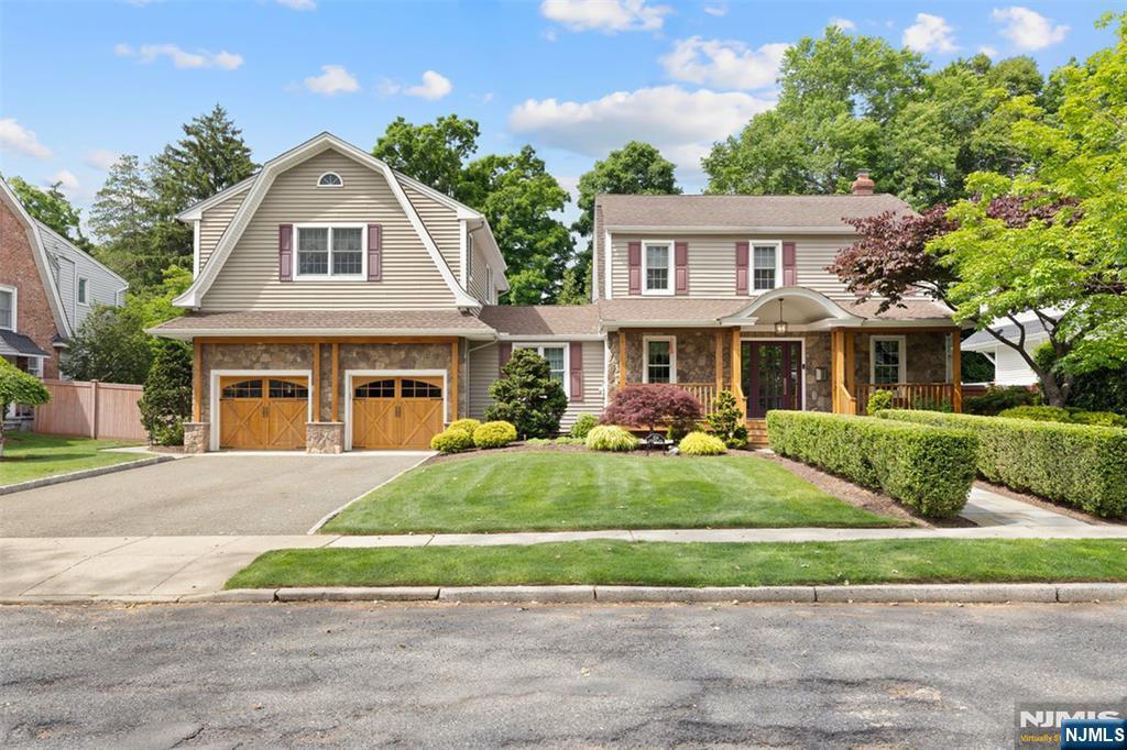 454 Hasbrouck Boulevard
