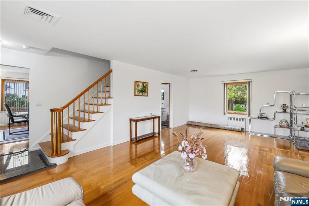 535 Summit