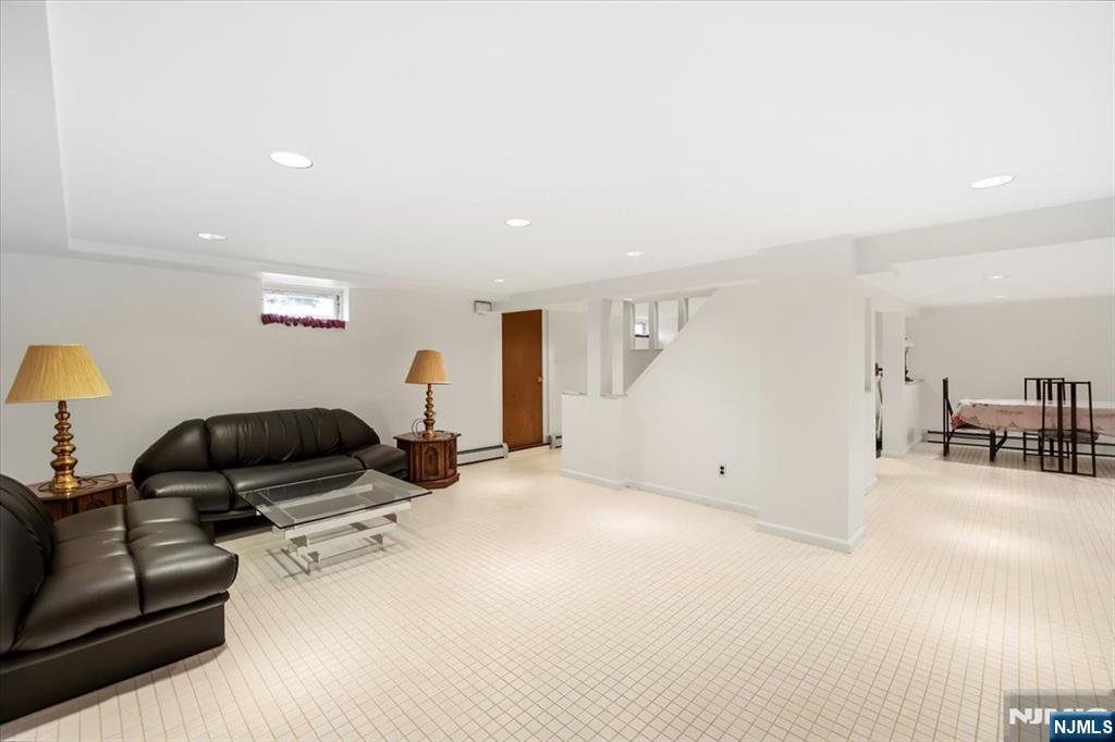 535 Summit
