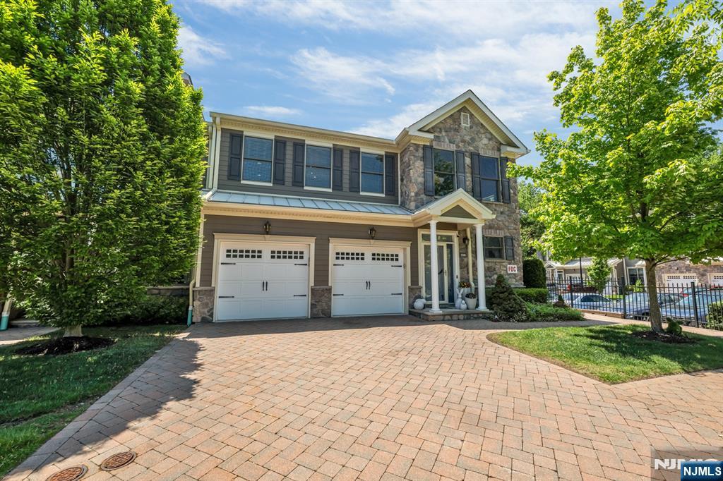 2308 Freeman Way