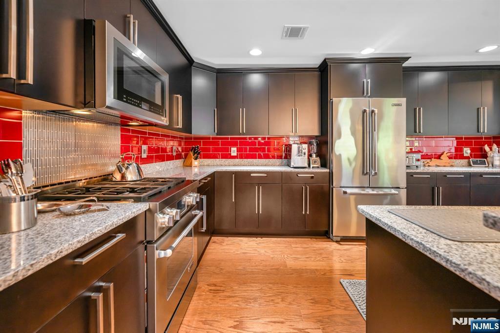 2308 Freeman Way