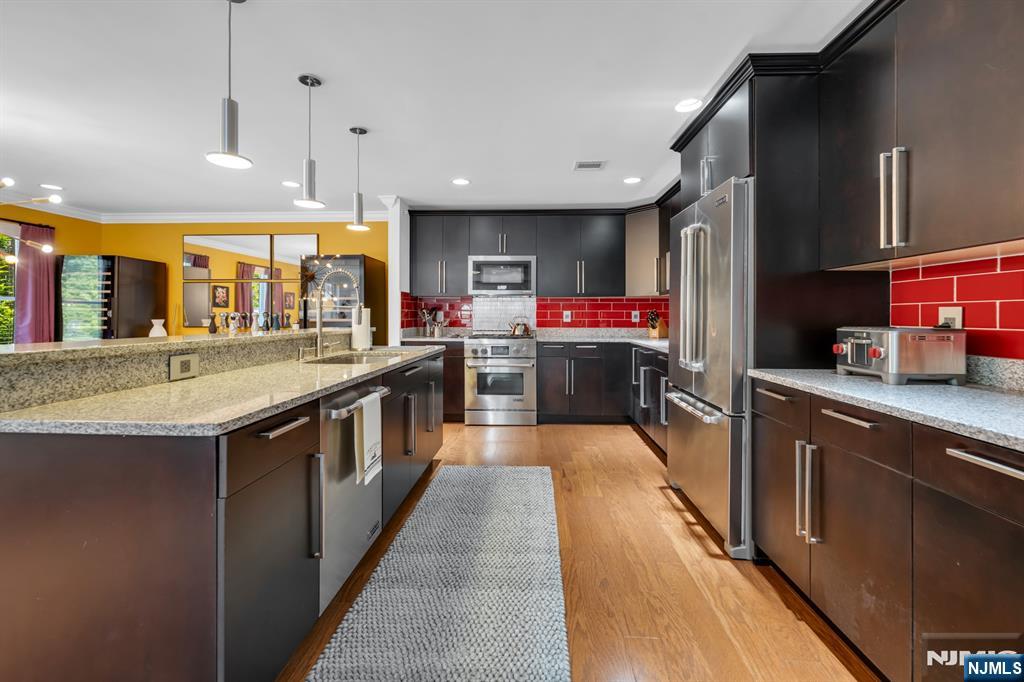 2308 Freeman Way