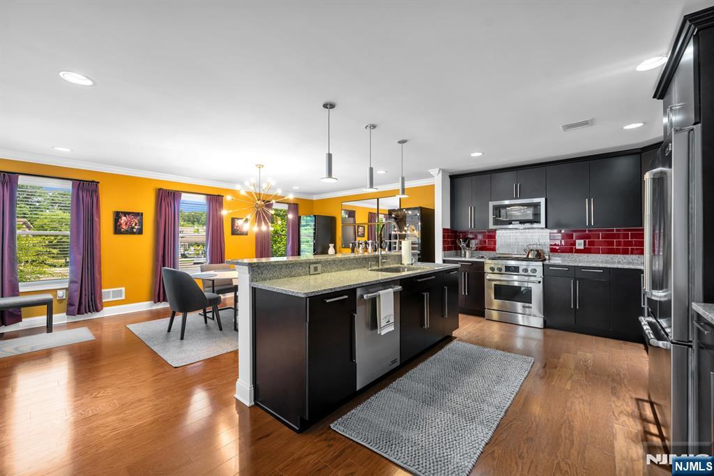 2308 Freeman Way