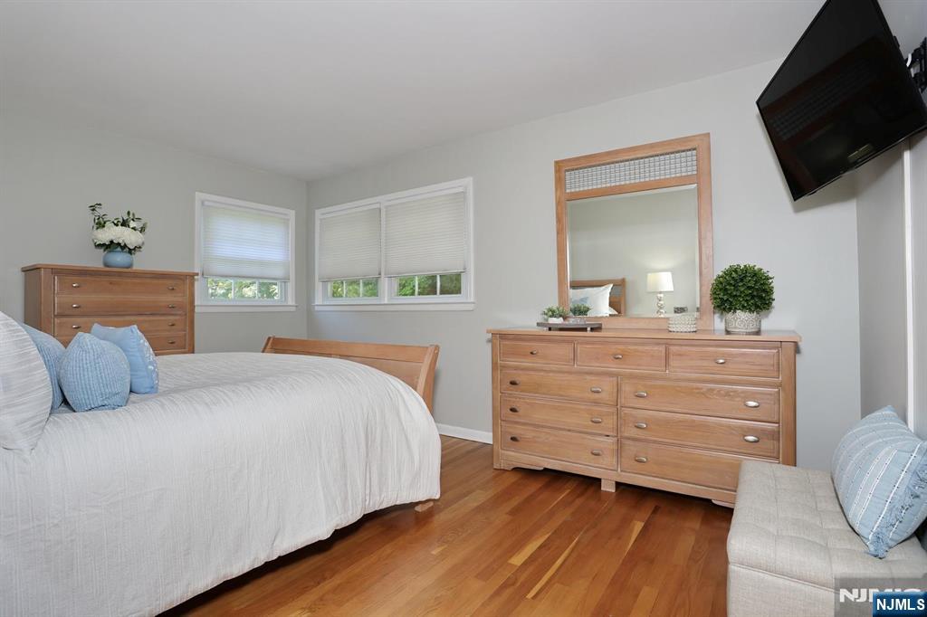 11 Henry Avenue